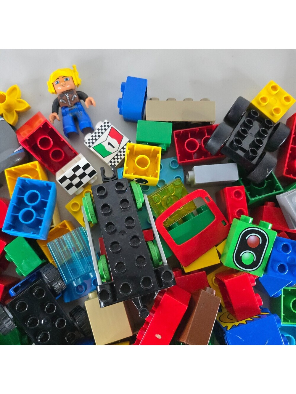 Lot of Lego Duplo with Car Pieces Traffic Legoland and More - Picture 3 of 14